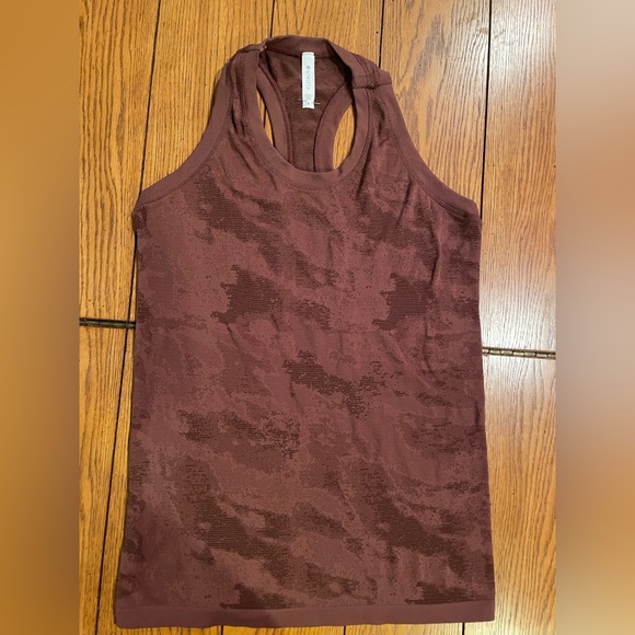 EUC Athleta Momentum Camo Tank, size small, brown camo color - Picture 1 of 5